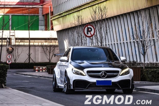 奔驰AMG C63改装iMP宽体包围
