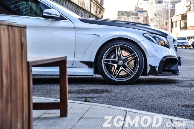 奔驰AMG C63改装iMP宽体包围