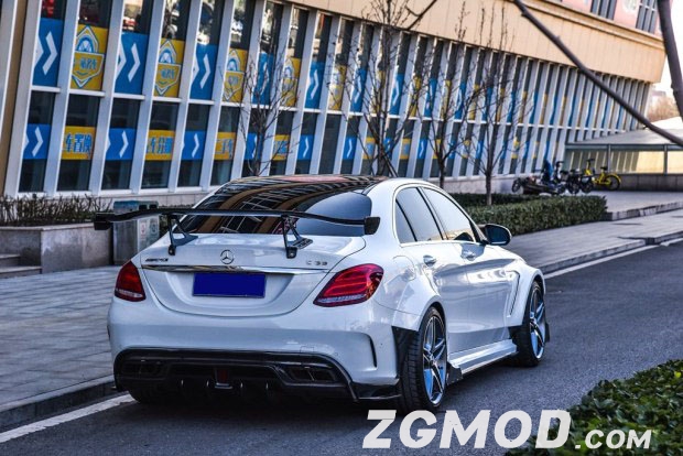 奔驰AMG C63改装iMP宽体包围