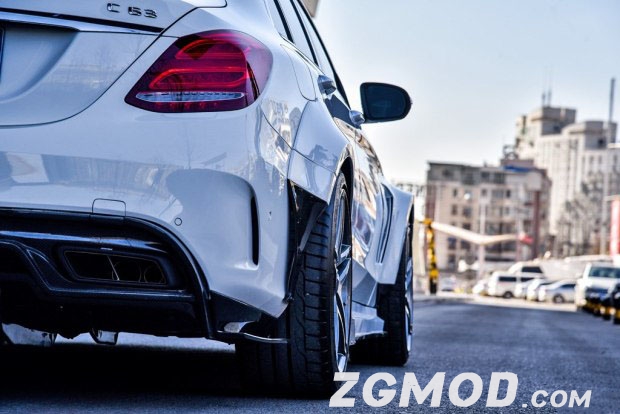 奔驰AMG C63改装iMP宽体包围